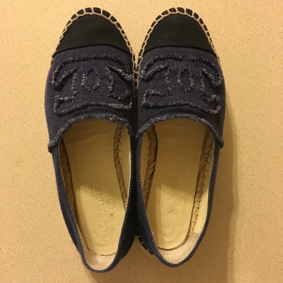 CHANEL denim espadrilles 😎 - Picture 2 of 6